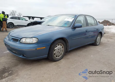 1998 Oldsmobile Cutlass Gl z USA, uszkodzony, nr VIN 1G3NB52M8W6348468